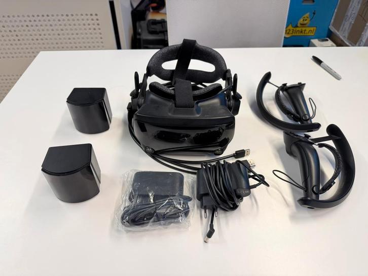 Steam Index VR (headset + 2 controllers + 2 base stations), Spelcomputers en Games, Virtual Reality, Gebruikt, Pc, VR-bril, Verzenden
