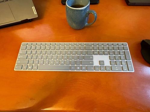 Microsoft Surface Keyboard – Zo goed als nieuw – €50, Computers en Software, Toetsenborden, Zo goed als nieuw, Qwerty, Draadloos