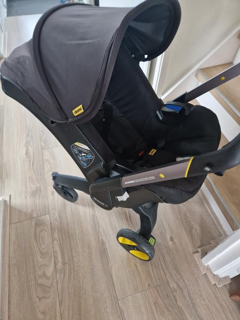 Doona autostoel/kinderwagen in één!, Kinderen en Baby's, Kinderwagens en Combinaties, Overige merken, Ophalen of Verzenden, Zo goed als nieuw