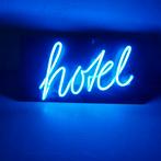 NEON HOTEL, Verzamelen, Ophalen, Zo goed als nieuw, Lichtbak of (neon) lamp