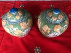 2 Stenen potten.Groen-geel-wit-blauw.Gedecoreerd.Lotusbloem., Ophalen, Aardewerk of Porselein, Nieuw, Minder dan 50 cm