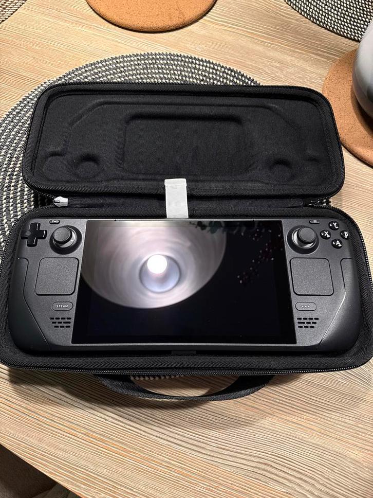 Steamdeck - Zo goed als nieuw!, Spelcomputers en Games, Spelcomputers | Overige, Zo goed als nieuw, Ophalen