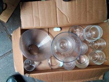 Diverse Glazen en Serviesgoed beschikbaar voor biedingen