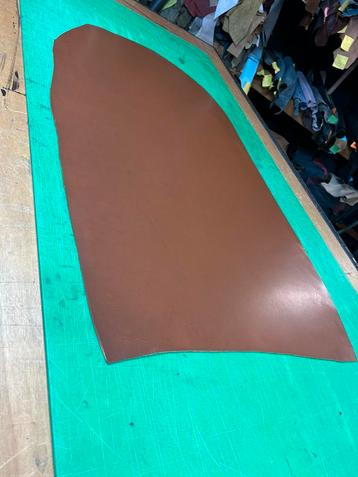 Bruin kleur tuigleer 3 mm dikte half soepel nr5 beschikbaar voor biedingen