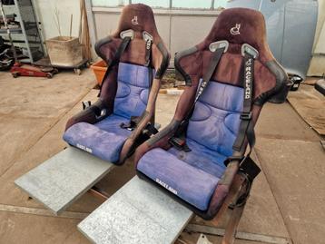 2 race stoelen kuip raceland  175 euro beschikbaar voor biedingen
