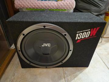 Jvc subwoofer en versterker set 1300W  beschikbaar voor biedingen
