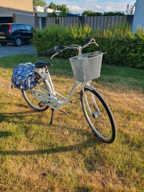 damesfiets zeer goed en goed onderhoud stijlvolle., Fietsen en Brommers, Fietsen | Dames | Damesfietsen, Zo goed als nieuw, Overige merken