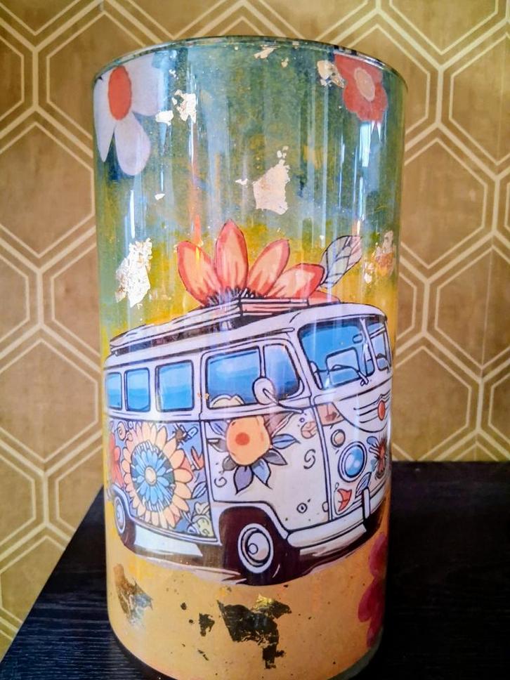 Retro Spaceage Vaas met VW Busje & Kever, Huis en Inrichting, Woonaccessoires | Kandelaars en Kaarsen, Gebruikt, Kaars, Minder dan 25 cm