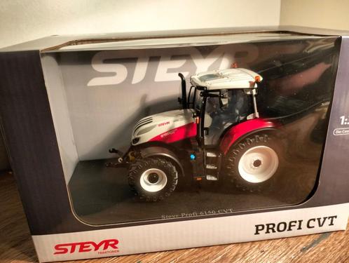 Te koop UH Steyr Profi 6150 CVT.(L), Hobby en Vrije tijd, Modelauto's | 1:32, Nieuw, Tractor of Landbouw, Universal Hobbies, Ophalen of Verzenden