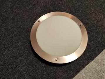 Plafondlamp speciaal voor natte ruimtes zoals douche beschikbaar voor biedingen