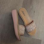 Nieuwe Slippers - Maat 37, Slippers, Fashion, Beige, Nieuw