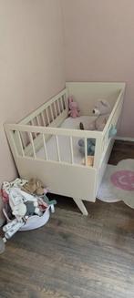 Antiek Babybedje 60x120 - Zacht Wit, Ophalen, Gebruikt, Ledikant