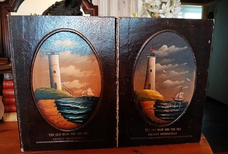 Boeksimulant kist The old man and the sea Ernest Hemmingway, Antiek en Kunst, Curiosa en Brocante, Ophalen of Verzenden