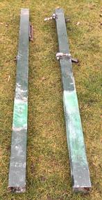 2 gegalvaniseerd ijzer poort staanders 203x10x10 cm., Doe-het-zelf en Verbouw, Metalen, Ophalen of Verzenden, Zo goed als nieuw