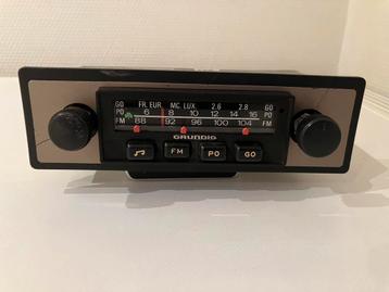 Oldtimer radio VW kever / Golf 1 beschikbaar voor biedingen