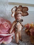 Mooi brocante wattenpopje Bloemen meisje met strik, Ophalen of Verzenden