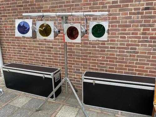 Par 64 spots op 4-bar (2x), Muziek en Instrumenten, Licht en Laser, Gebruikt, Licht, Geluidgestuurd, Kleur, Ophalen