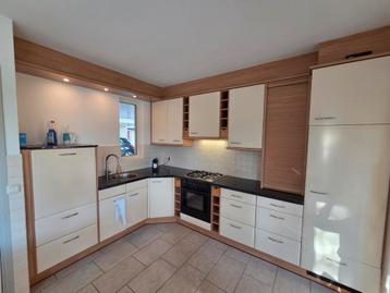 Complete Keuken met apparatuur beschikbaar voor biedingen
