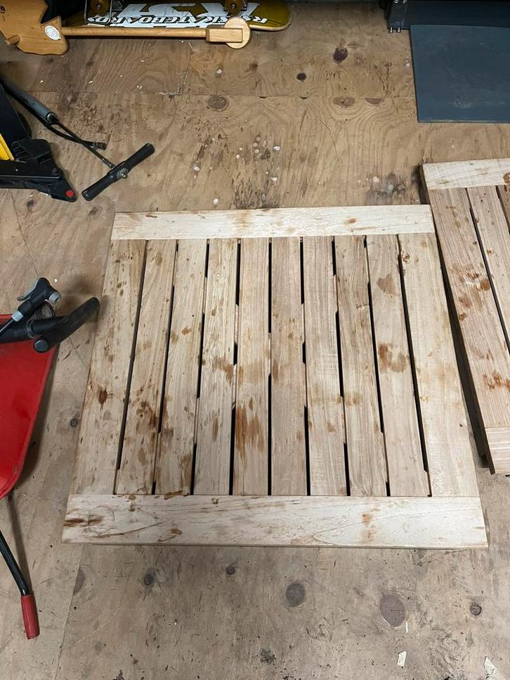 2 Horeca tafels satelliet meubelen hout tafel aluminium, Tuin en Terras, Terrasdelen en Vlonders, Gebruikt, Hout, Ophalen