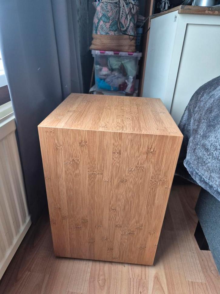 Houten bijzettafel / krukje, Huis en Inrichting, Tafels | Bijzettafels, Zo goed als nieuw, Vierkant, 45 tot 60 cm, Minder dan 55 cm