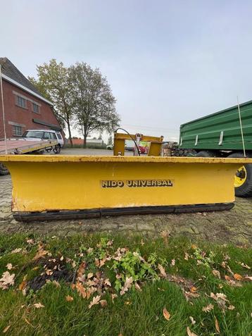 Nido Sneeuwschuif beschikbaar voor biedingen