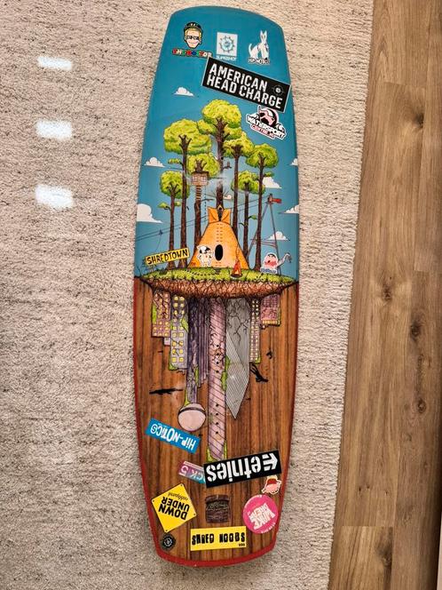 Slingshot Shredtown 139 eventueel met bindingen maat 44, Watersport en Boten, Wakeboarden, Board en Schoenen, Ophalen of Verzenden
