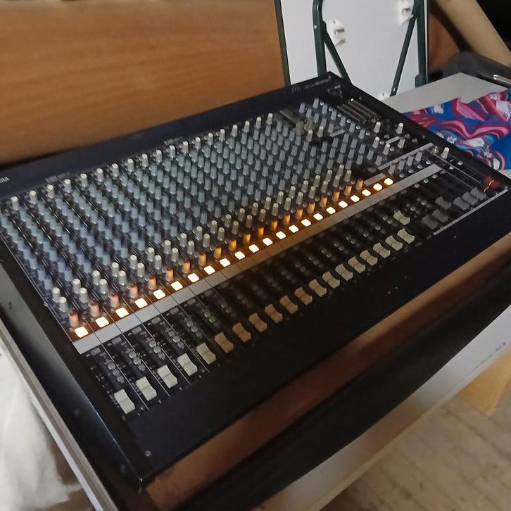 Yamaha MG24/14FX MENGPANEEL, Muziek en Instrumenten, Mengpanelen, Gebruikt, Ophalen