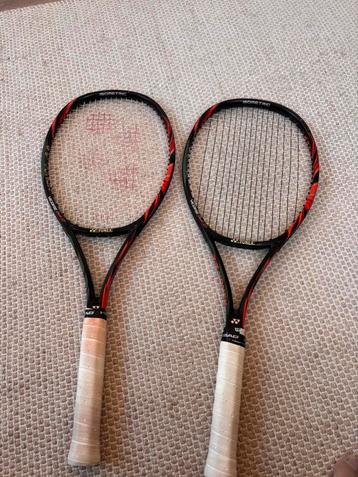 2x Yonex vcore 97 duel G - 330 gram maat 3 en maat 4 beschikbaar voor biedingen