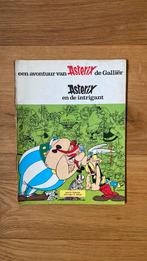Asterix en de intrigant, Eén stripboek, Ophalen of Verzenden, Gelezen