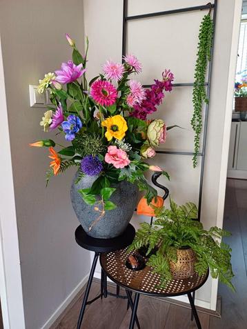 Kunstboeket met Vaas - Realistisch & Mooi! beschikbaar voor biedingen