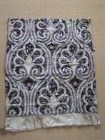 Grote blauw met zilveren accenten sjaal., Kleding | Dames, Mutsen, Sjaals en Handschoenen, Ophalen of Verzenden, Nieuw, Maat 46/48 (XL) of groter