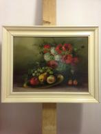Bloem/fruit stilleven (Tilly Moes, 1899 - 1979), Antiek en Kunst, Ophalen of Verzenden
