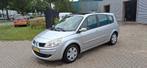 Renault Grand Scenic 1.6 16V 82KW  panoramadak nw apk, Stof, 74 €/maand, Zwart, 4 cilinders