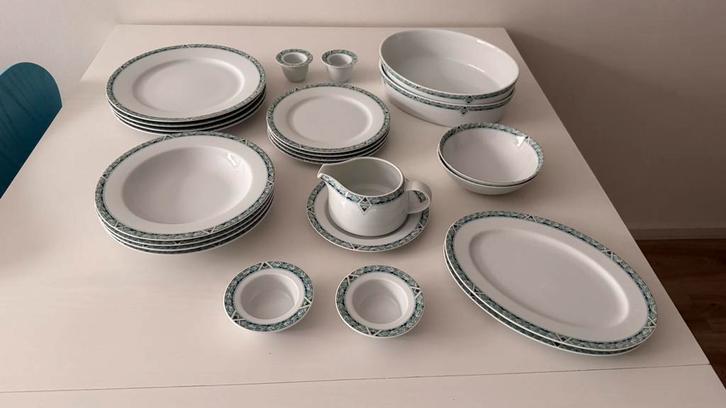 Arzberg porceleinen servies, Huis en Inrichting, Keuken | Servies, Zo goed als nieuw, Bord(en), Overige stijlen, Porselein, Ophalen