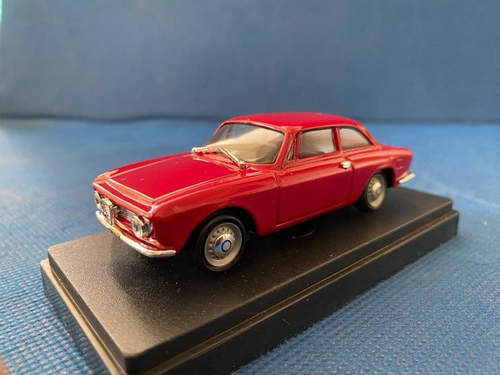 Alfa Romeo Giulia GT - Bertone 1:43 Progetto K, Hobby en Vrije tijd, Modelauto's | 1:43, Zo goed als nieuw, Auto, Overige merken