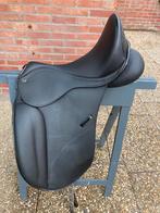 Dressuurzadel 16,5 inch., Dieren en Toebehoren, Paarden en Pony's | Zadels, Ophalen of Verzenden, Dressuur