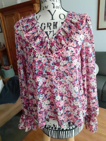 diverse blouses 3stuks    afhalen. beschikbaar voor biedingen