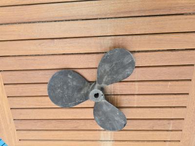 Schroef messing 12 x 11 RH as 25 mm, Watersport en Boten, Bootonderdelen, Gebruikt