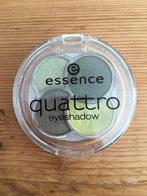Essence Quattro oogschaduw, Ogen, Ophalen of Verzenden, Zo goed als nieuw, Make-up