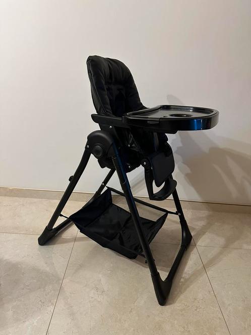 Qute Q-Lunch Zwart Frame En Tafelblad kinderstoel, Kinderen en Baby's, Kinderstoelen, Zo goed als nieuw, Afneembaar eetblad, Ophalen