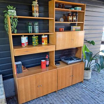 Vintage jaren'60 wandkast, koppelsysteem beschikbaar voor biedingen