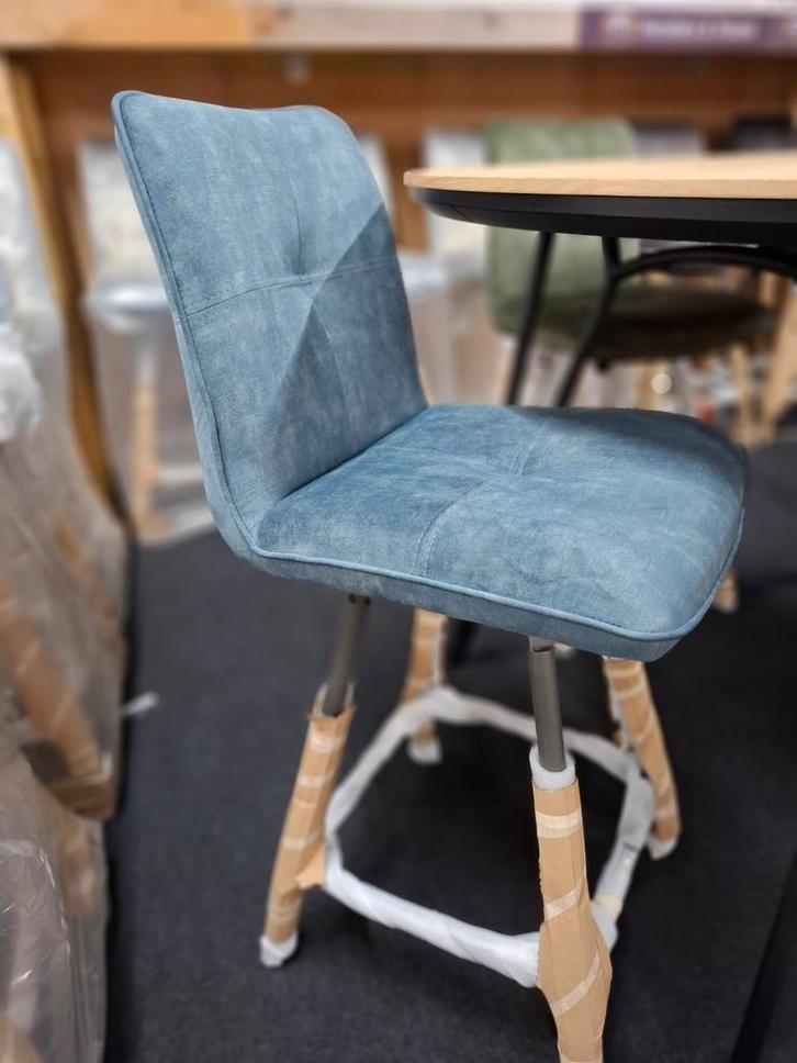 4 Nieuwe Barstoelen DRAAIBAAR, blauw Milva H&H, Huis en Inrichting, Barkrukken, Nieuw, 60 tot 90 cm, Metaal, 4 krukken, Met voetsteun