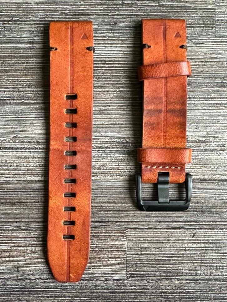 25075a Originele Garmin Leren Polsband (22mm), Sieraden, Tassen en Uiterlijk, Sporthorloges, Zo goed als nieuw, Android, Ophalen of Verzenden