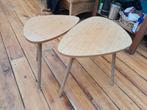 Set ovalen driepoots bijzettafel tafeltje scandinavische loo, Huis en Inrichting, Tafels | Bijzettafels, 45 tot 60 cm, Minder dan 55 cm