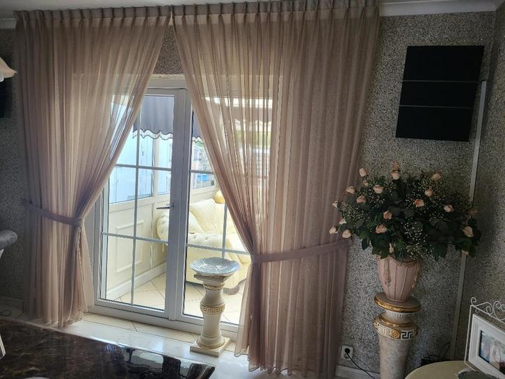 Exclusieve gordijnen te koop voor 7 ramen bekijk de maten, Huis en Inrichting, Stoffering | Gordijnen en Lamellen, Zo goed als nieuw