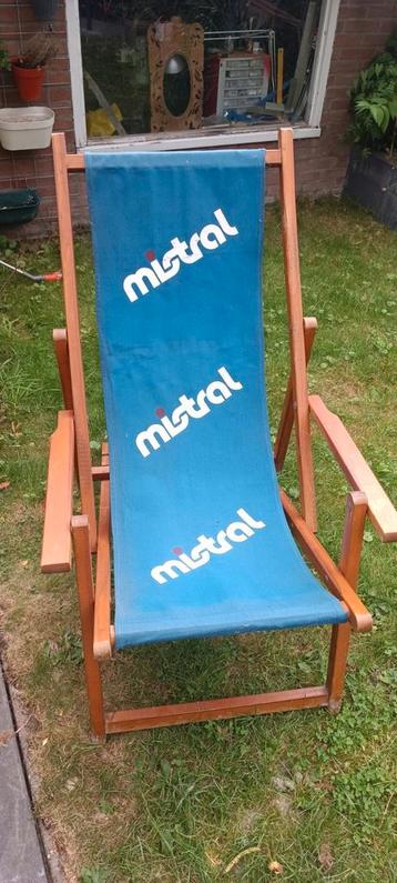 Vintage Mistral strandstoel beschikbaar voor biedingen