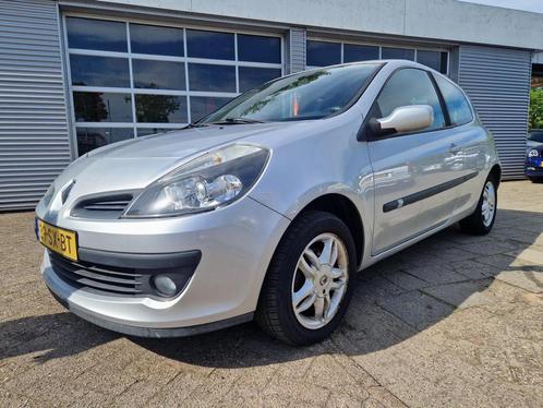 Renault Clio 1.2-16V Team Spirit, Auto's, Renault, Te koop, Clio, ABS, Airbags, Airconditioning, Boordcomputer, Centrale vergrendeling