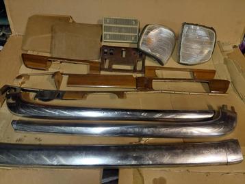 Mercedes W126 diverse dashboard en chromen onderdelen beschikbaar voor biedingen