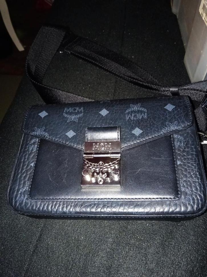 Mooie Zwarte MCM Tas, Sieraden, Tassen en Uiterlijk, Tassen | Damestassen, Gebruikt, Handtas, Zwart, Ophalen of Verzenden