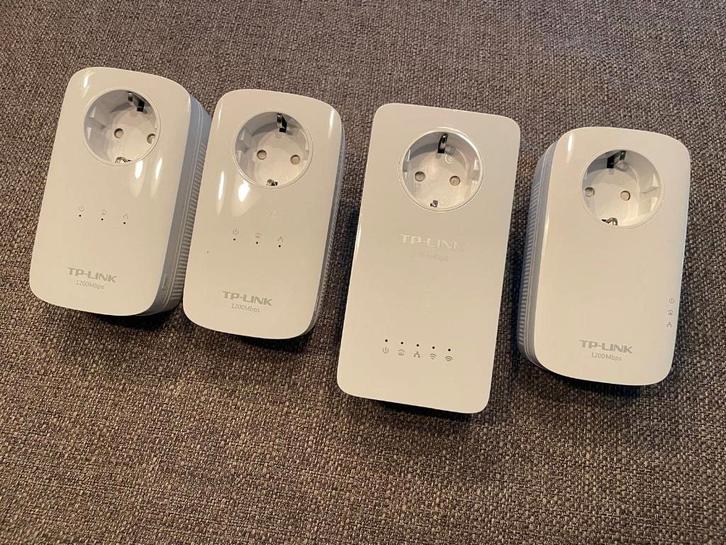 4x TP-Link Powerline-adapters AV1200 (diverse types), Computers en Software, Powerlines, Gebruikt, Ophalen